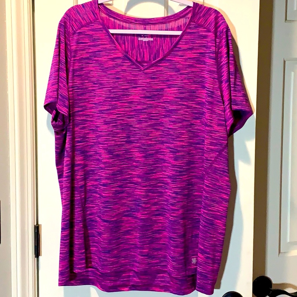 Women’s plus size athletic top
